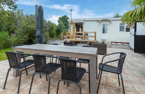 Ooltgensplaat Casa | Idyllic holiday home in Ooltgensplaat on the water