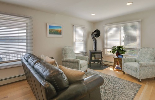 Poughkeepsie Casa | Idyllic Home on the Hudson w/ Updated Interior!