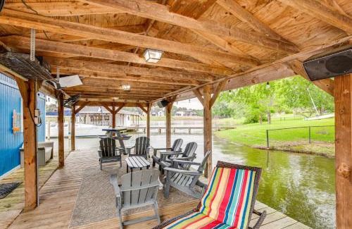 Smith County Casa | Idyllic Lakefront Retreat with Dock and Boat House!