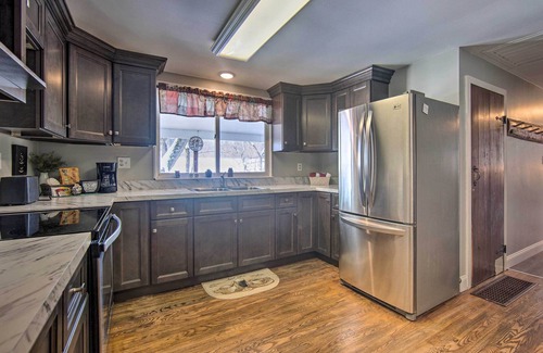 Wagontown Casa | Idyllic Manor Farm Cottage: 3 Mi to Chambers Lake!