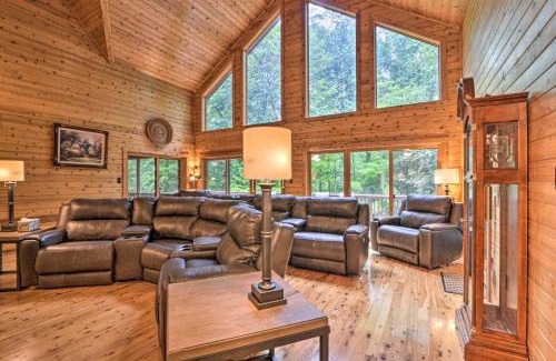 Maurertown Casa | Idyllic Mtn Retreat with Hot Tub Near Shenandoah NP!