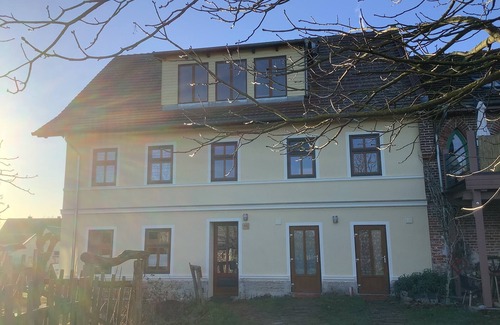 Liepe Apartamento | Idyllic vacation apartment in the middle of nature, swimming pond, sauna, bird tours