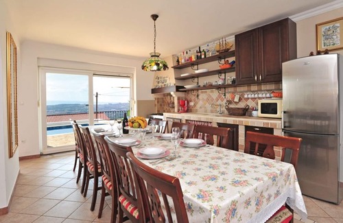 Solin Villa | Villa idílica cerca de Split - Croacia, con piscina, estacionamiento gratuito y vistas impresionantes
