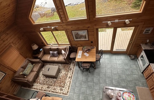 Greenville Cabaña | Idyllic waterfront 4 season camp