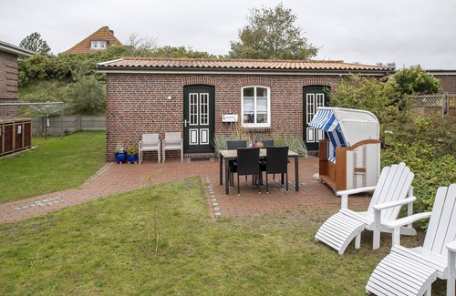Langeoog Casa | Idyllisches Ferienhaus für bis zu 2 Personen an den Düne Unterhalb des Wassertur