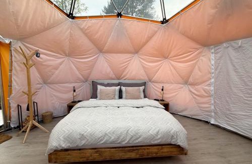 Silda Otro | Idyllisk overnatting i dome ved sandstrand