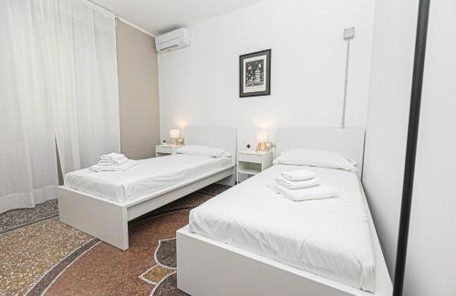 Genoa Historical Centre Apartamento | iFlat Historical Luxury Apartment San Luca 11 B