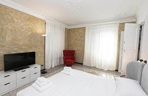 Genoa Historical Centre Apartamento | iFlat Historical Luxury Apartment San Luca 11 A