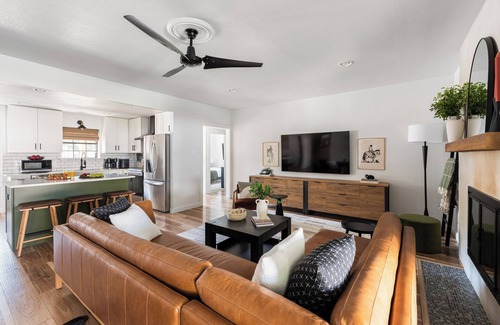 North Richland Hills Casa | IG-Worthy TX Oasis: Gated Pool + Fire Pit + Putt Putt + Game Room