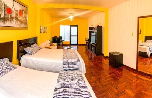 Miraflores Casa | Iguana Haus Lima