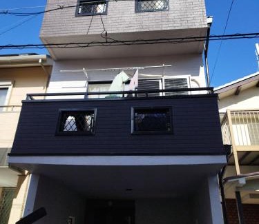 Koya-cho Casa | IIIハウス ひらパーからすぐの３階建て一軒家 全寝室エアコン新調 wifi完備 旅行&ビジネス大歓迎