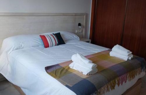 Bormujos Apartamento | IJD apartaments 6 PARKING GRATIS Y PISCINA