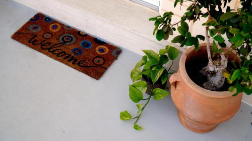Sternes Casa | IKARUS apartment with courtyard & pool in Chania