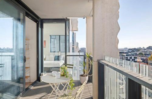 Melbourne Central Business District Apartamento | Ikebana Skies - CBD Fringe by Queen Victoria Market