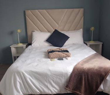 Nelson Mandela Bay Cama Y Desayuno | Ikhayalam bed and breakfast