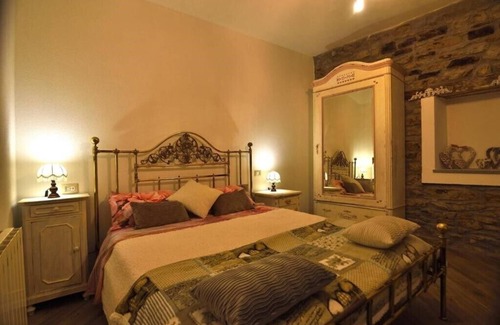 Trisobbio Casa | Il Borgo del Castello Large Double Room Tulip