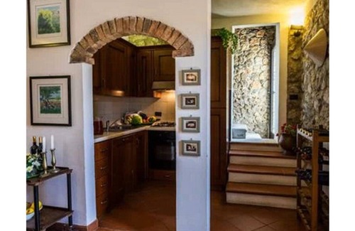 Simignano Villa | Il Boschetto maravillosa villa para 5 personas con espléndida piscina
