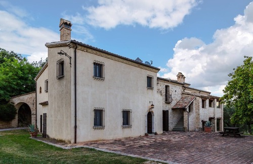 Saludecio Casa | Il Casale di Meleto - espléndida villa rodeada de vegetación a pocos km del mar