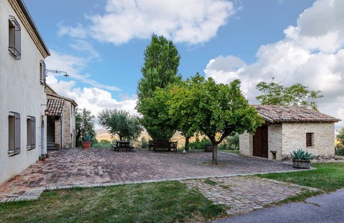 Saludecio Casa | Il Casale di Meleto - espléndida villa rodeada de vegetación a pocos km del mar