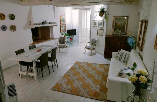 Trevi Casa | Il CORTILETTO Casa Vacanza Trevi