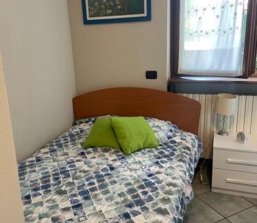Pontirolo Nuovo Casa | Il giardino di Emilia - Intero appartamento in villa con giardino privato e piscina estiva