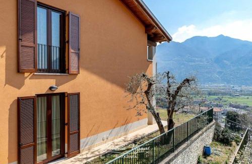 Costa Volpino Apartamento | Il Giardino di Laura