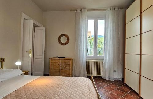 Porto Ceresio Casa | Il Girasole Holiday Home