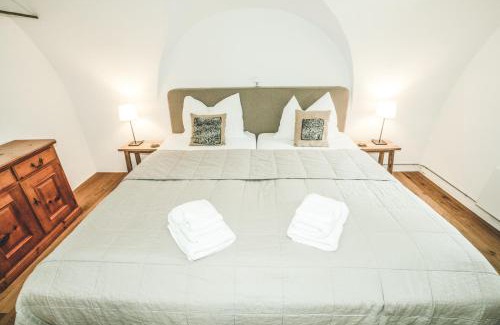 Engadin Scoul Apartamento | Il Maschun im historischen Engadinerhaus