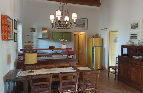 San Venanzo Cabaña | La granada, casa en excelente ubicación, duerme 5/6