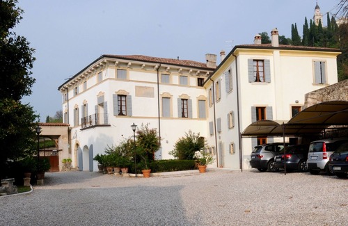 Colognola ai Colli Condominio | Il Nido, Ancient Venetian Villa with swimming pool, in a quiet tourist area of art