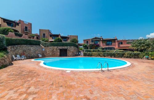 Porto San Paolo Apartamento | Il Poggio A3 With Shared Pool - Happy Rentals