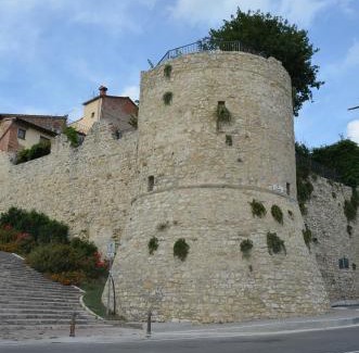 Contrada Castello Cama Y Desayuno | Il Torrione