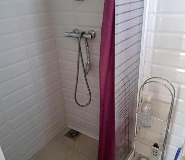 Loxford Casa | Ilford Town House- Close to London ILFORD Train Station