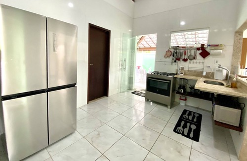 Barra do Gil Casa | Ilha de Itaparica - Large, airy 4-bedroom house in gated community
