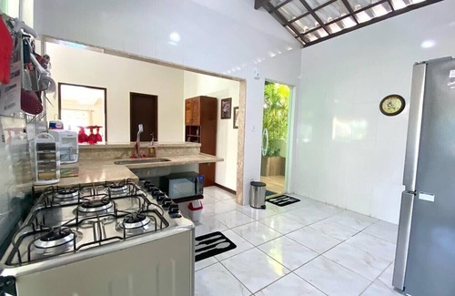 Barra do Gil Casa | Ilha de Itaparica - Large, airy 4-bedroom house in gated community