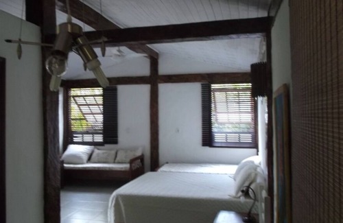 Pereque Chalet De Esquí | Ilhabela Chalet 100m de la playa, cerca del pueblo - 1 suite