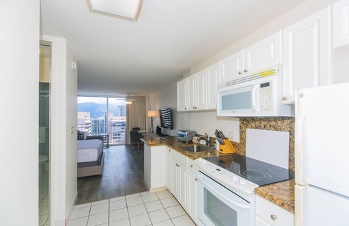 Waikiki Apartamento | Ilikai Marina Studio City View Condos with Fully Equipped Kitchens & Free Wifi