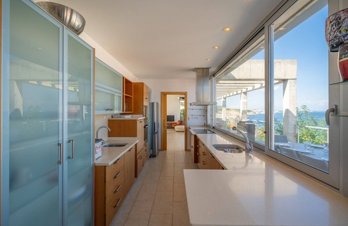 L'Escala Villa | Illa: Magnifica villa con piscina, jardín y vistas