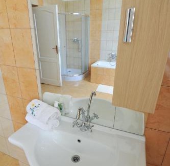 Eger Casa | Illaberek Panzió