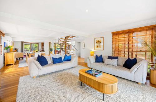 Camden Head Casa | Illalangi - views, pool, walk to beach