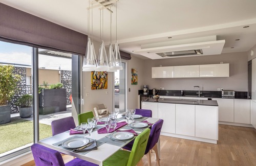 Saint-Helier Apartamento | ILLANKA - Appartement 3 chambres avec parking et terrasse proche gare