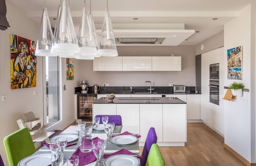 Saint-Helier Apartamento | ILLANKA - Appartement 3 chambres avec parking et terrasse proche gare