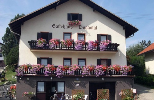 Esternberg Cama Y Desayuno | Ilz 1, double room shower/WC - Gästehaus Donautal - Donausteig and bett+bike
