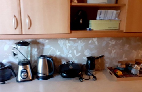 Paiania Apartamento | Immaculate 2-Bed Apartment