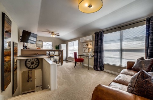 Dallas Casa | Immaculate 2-Bed in Dallas Close to Everything!