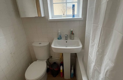 Luton Casa | Immaculate 3-bed House in Luton