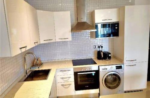 East Legon Apartamento | Immaculate Beauty Gem-5 Star Location- Pools - Gym