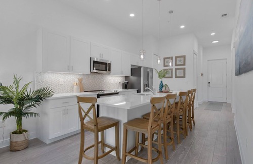 Gulf Place Condominio | Immaculate Condo at Gulf Place Residences