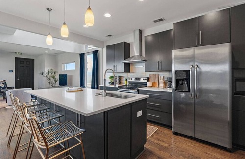 Hope Gardens Apartamento | This house is a 3 bedroom(s), 2 bathrooms, located in Nashville, TN.