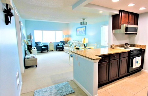 Fernandina Beach Condominio | Inmaculado condominio frente al mar a pasos de la playa!